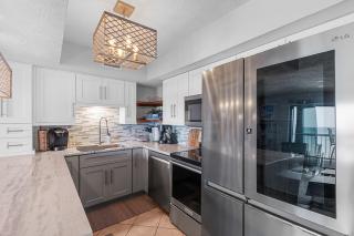 Elegant Modern Oceanfront Escape- King Bed Pool - 1