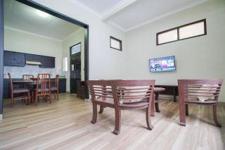 Griya Pawiyatan Guest House - 6