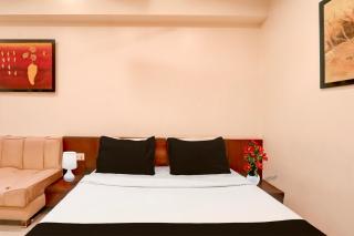 Townhouse Oak Ramdaspeth Downtown - 2