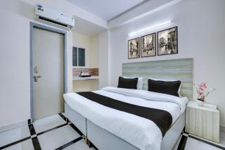 Super Hotel O DLF Phase 1 Metro Station Gurugram - 4