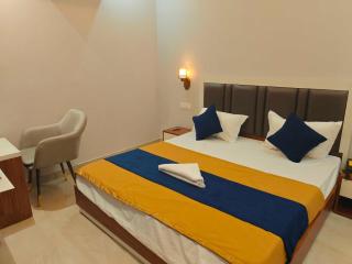 POP 84085F Hotel Kamboj - 5