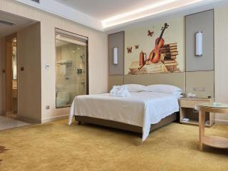 Vienna Hotel Guangdong Huidong Herung Pedestrian Street - 5