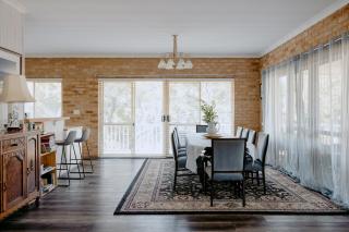 Eagle Bay Eyrie Walk to Beach Pet-Friendly - 9