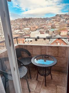 Modern Apartment with Balcony & WiFi - 3