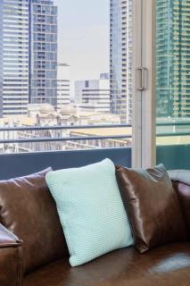 Citylight Haven Urban Comfort near Melbourne Icons - 3