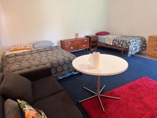 Papamoa Budget Accommodation - 9