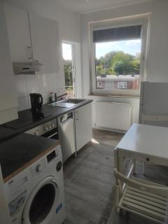 Ganze Wohnung mit privatem Balkon - 0