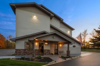 Super 8 by Wyndham Kent/Akron Area - 0