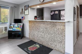 Super 8 by Wyndham Kent/Akron Area - 8