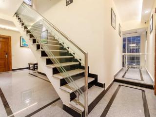 Palette Hotel Cecil by CheckIn Srinagar - 2