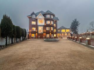 Palette Hotel Cecil by CheckIn Srinagar - 1