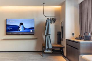 Atour Hotel Shanghai Xujiahui Stadium - 1