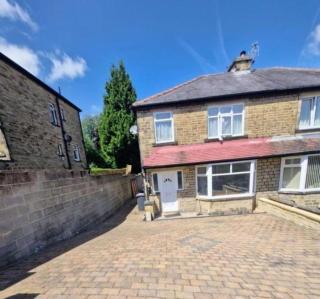 3 Bed Semi, Bingley, BD16, Free Parking, Wi-Fi - 1
