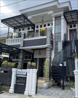 Utama Guest House Kuta Alam - 0