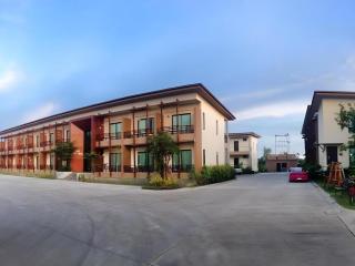 Villa Thiwa Hotel - 1