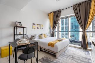 GuestReady - Studio | Ain Dubai & Canal view - 6