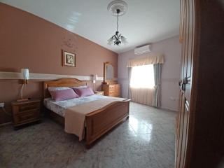 Short Holiday minutes walk to the sea fully air conditioned - 7