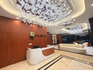 The Sky Plus Hotel - 4