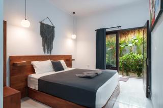 Dude Surf House Uluwatu - 0