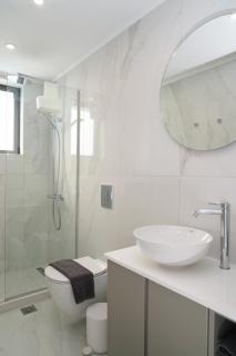 Niki Luxury Suites - 4