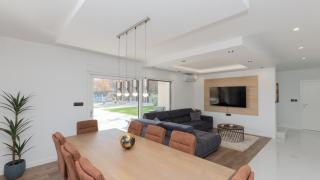 Villa Lea-Makarska by Villas Guide - 3