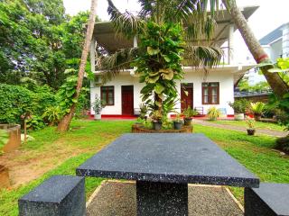 Abhilashi Guest house - 0