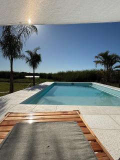 Casa con Piscina sobre Laguna Brava - Tranquilidad y Naturaleza en Barrio Privado - 7