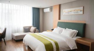 GreenTree Inn Taicang Baolong Square Hotel - 9
