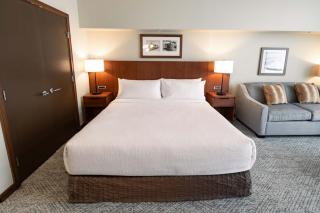 Sutton Place Hotel Revelstoke Mountain Resort - 2