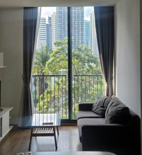Charming 2 Bedroom Apartment in Heart of Phrom Phong - 6
