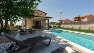 Beautiful villa Stefany with pool in Porec - 2