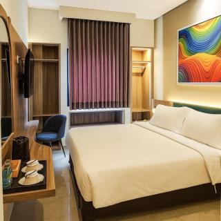 Front One Hotel Mesir Surabaya - 3