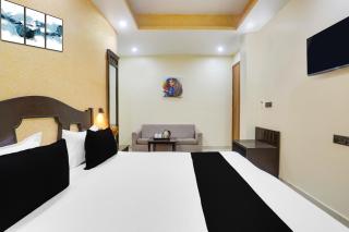 Hotel O THE MAJESTIC INN - 0