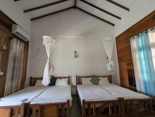 Red Coral Village Kitesurfing School - 1