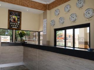 Europrime Hotels Airport - 8