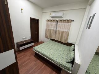 City Explorer Base Modern Design Prime Location - 6