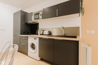 Lille Centre: 2bed 2bath apartment! - 3