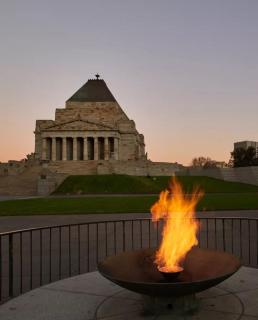 Urban Chic with Skyline Views 1 Free Parking - 7