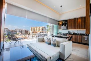Chic Condo with Scenic Views, Pool and Gym - 1