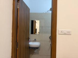 The Cozy Retreat Urban Sanctuary - 1