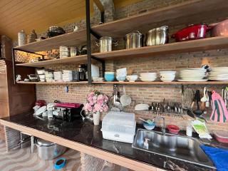 Cozy breezing countryside Pet - 5