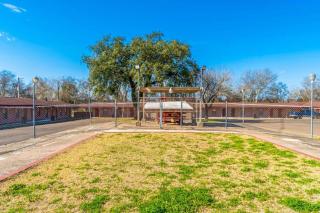 Capital O Hotel Beeville - US 181 - 3