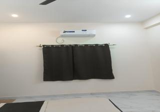 Hotel Pampa Sarovar - 2