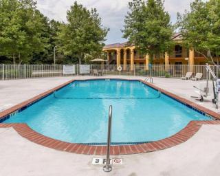 Econo Lodge Dalton West - 5