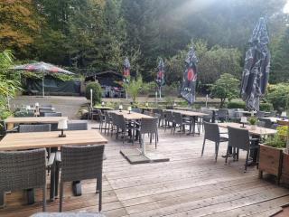 Hotel Silonce Radevormwald am See -ruhige Lage im Grünen, Parkplatz und Garten ideal für Natur und Wanderfans - 4