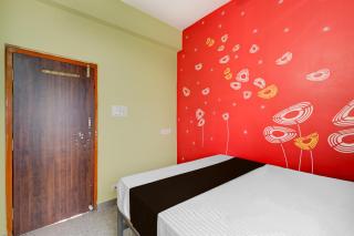 Hotel O by OYO Star Light Guest House - 0