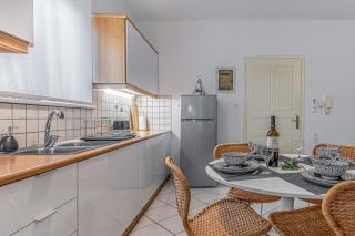 Easy Living City Apartment - 2