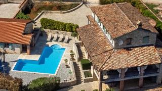 Rustic villa Amyra with pool and grill in Porec - 0