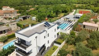 Modern villa Dea with jacuzzi and pool in Porec - 0