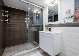 Historic Danube Luxury Chic Riverside Stay Suite - 4